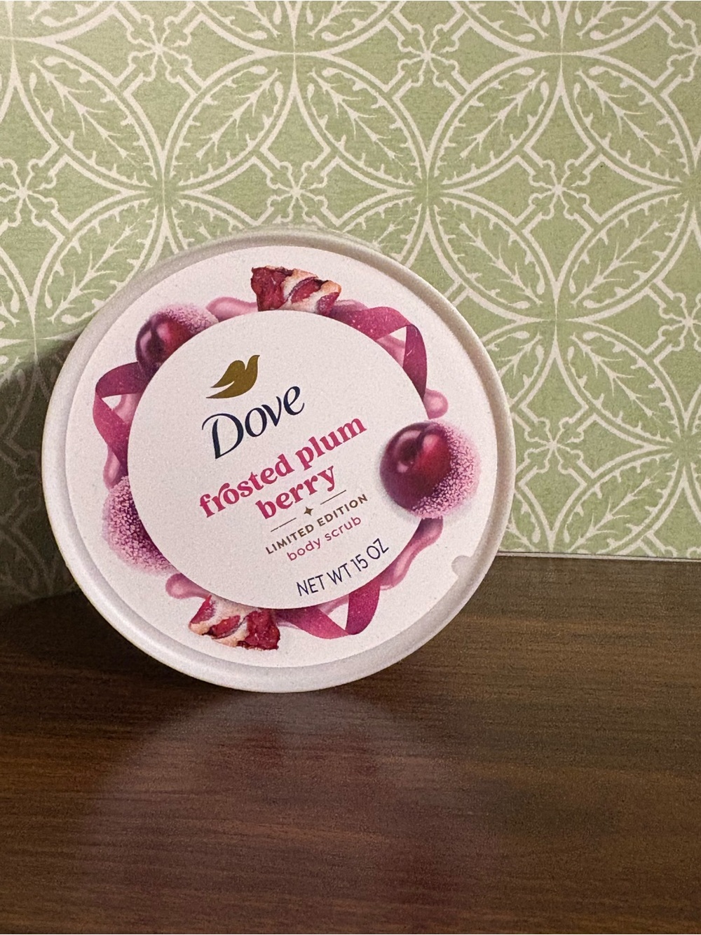🍒❄️ Limited Edition Dove Frosted Plum Berry Body Scrub! ❄️🍒